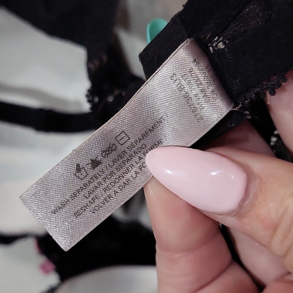 Victoria's Secret Bra - Picture 8 of 8